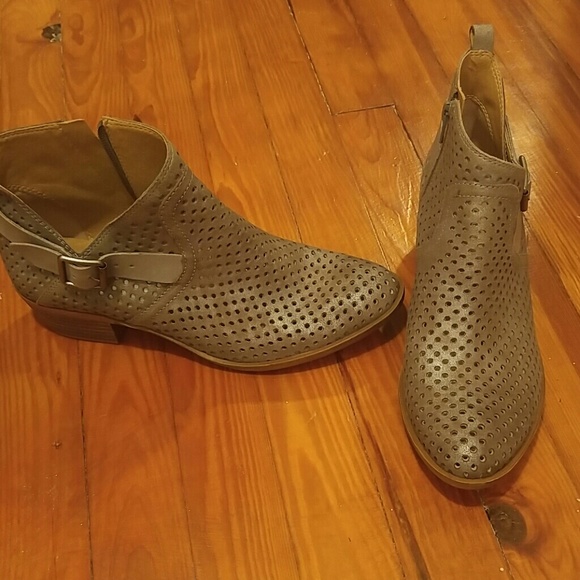 Lucky Brand Shoes - Lucky Brand Bartonn leather low booties